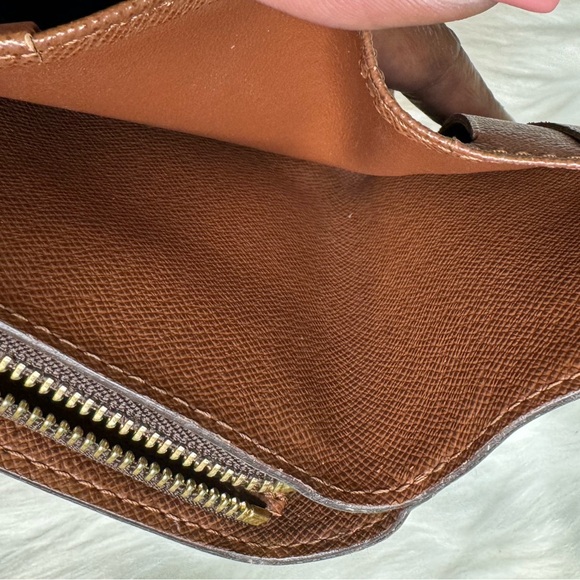 Louis Vuitton Monogram Compact Wallet - Picture 10 of 13
